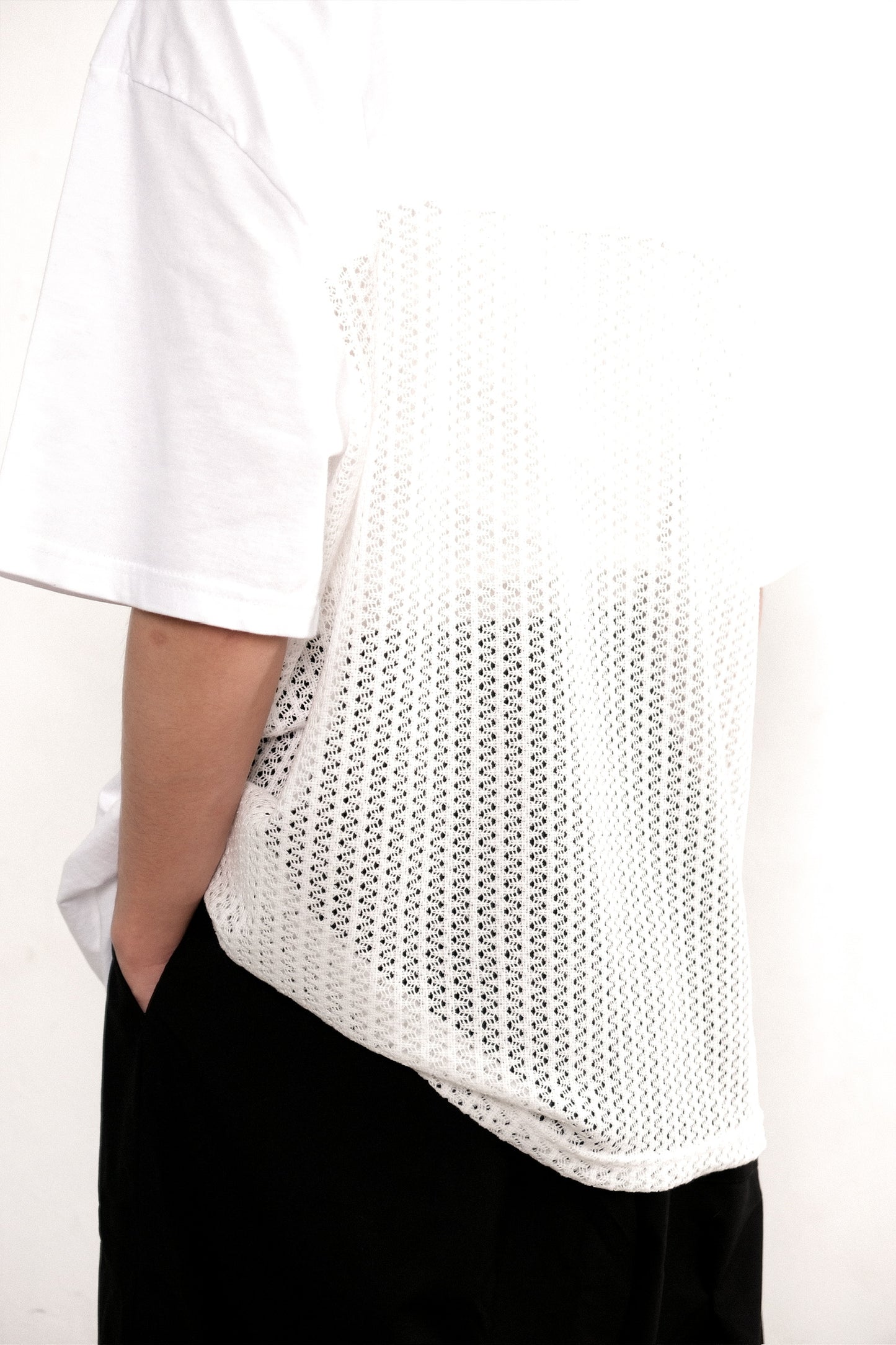 Malantaŭa Mesh Tee