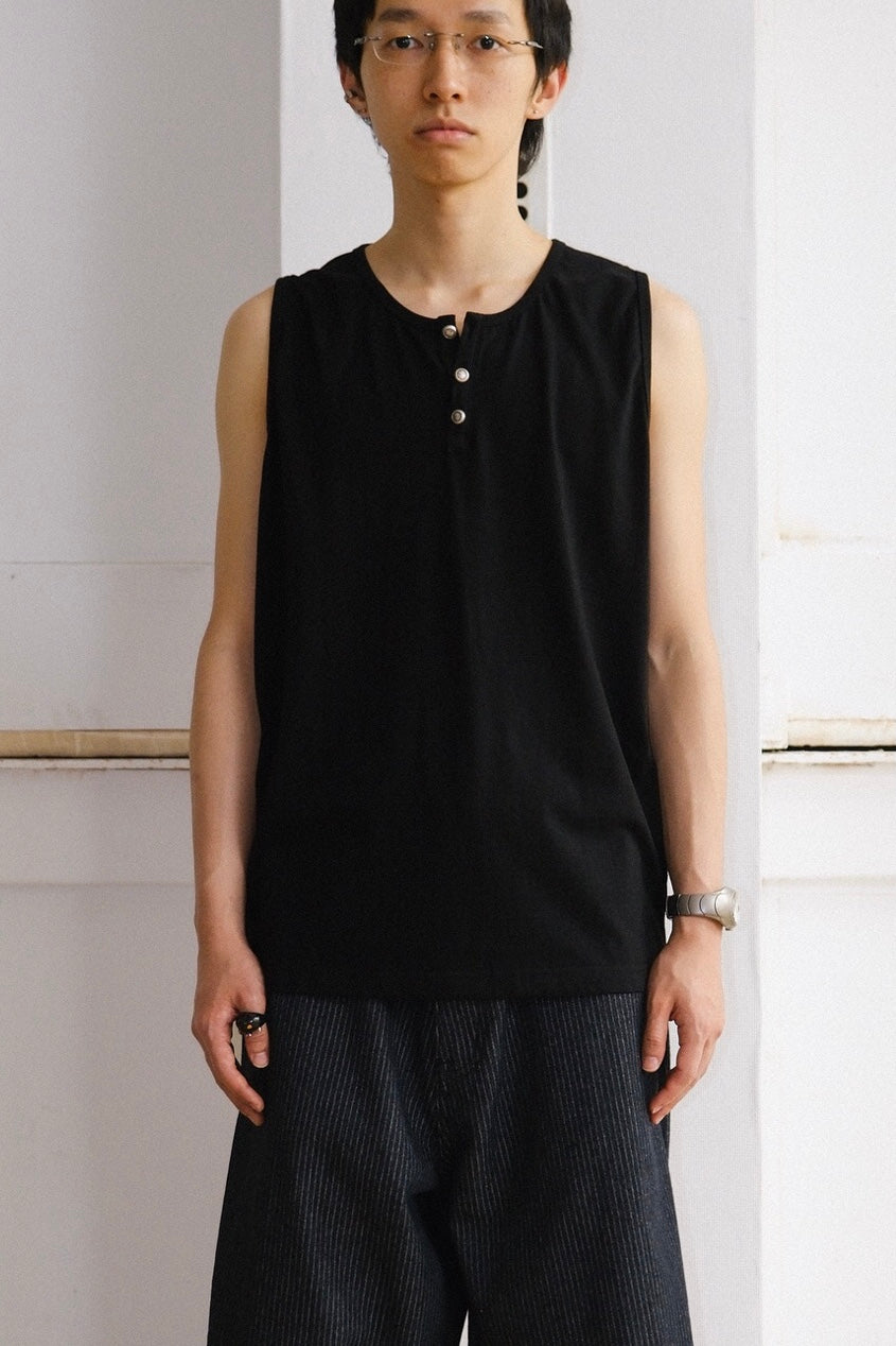 Metal Button Tank