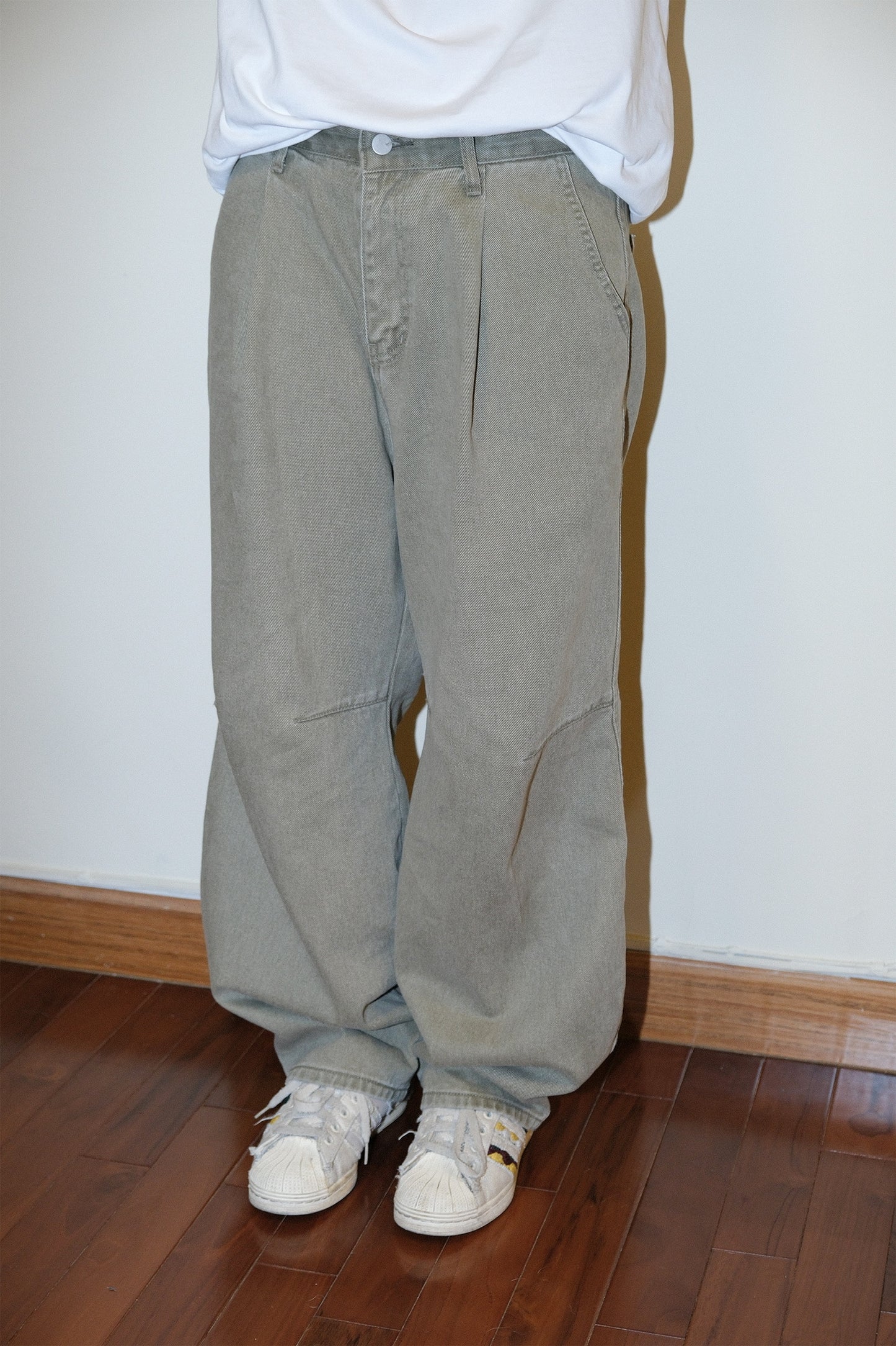 Back Snap Dart Pants