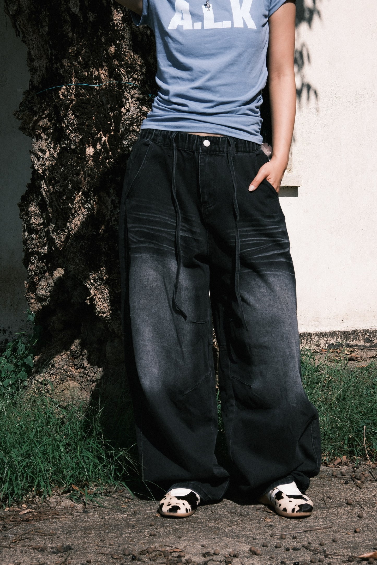 Hem Button Pin Jeans