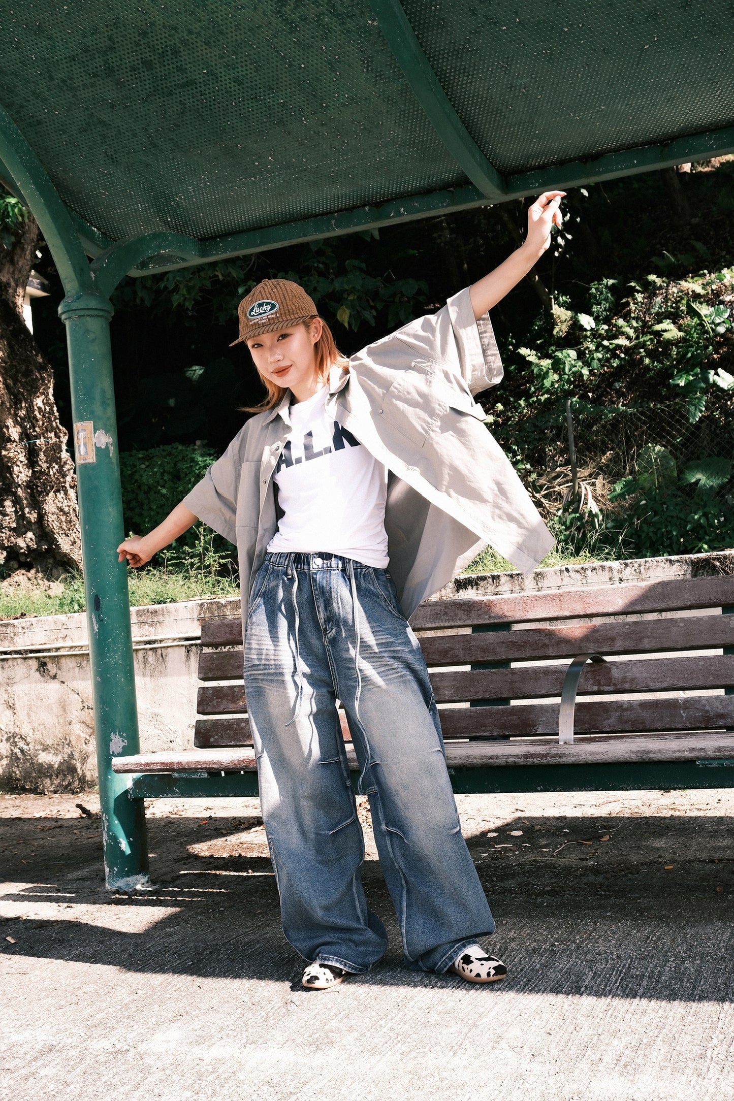 Hem Button Pin Jeans
