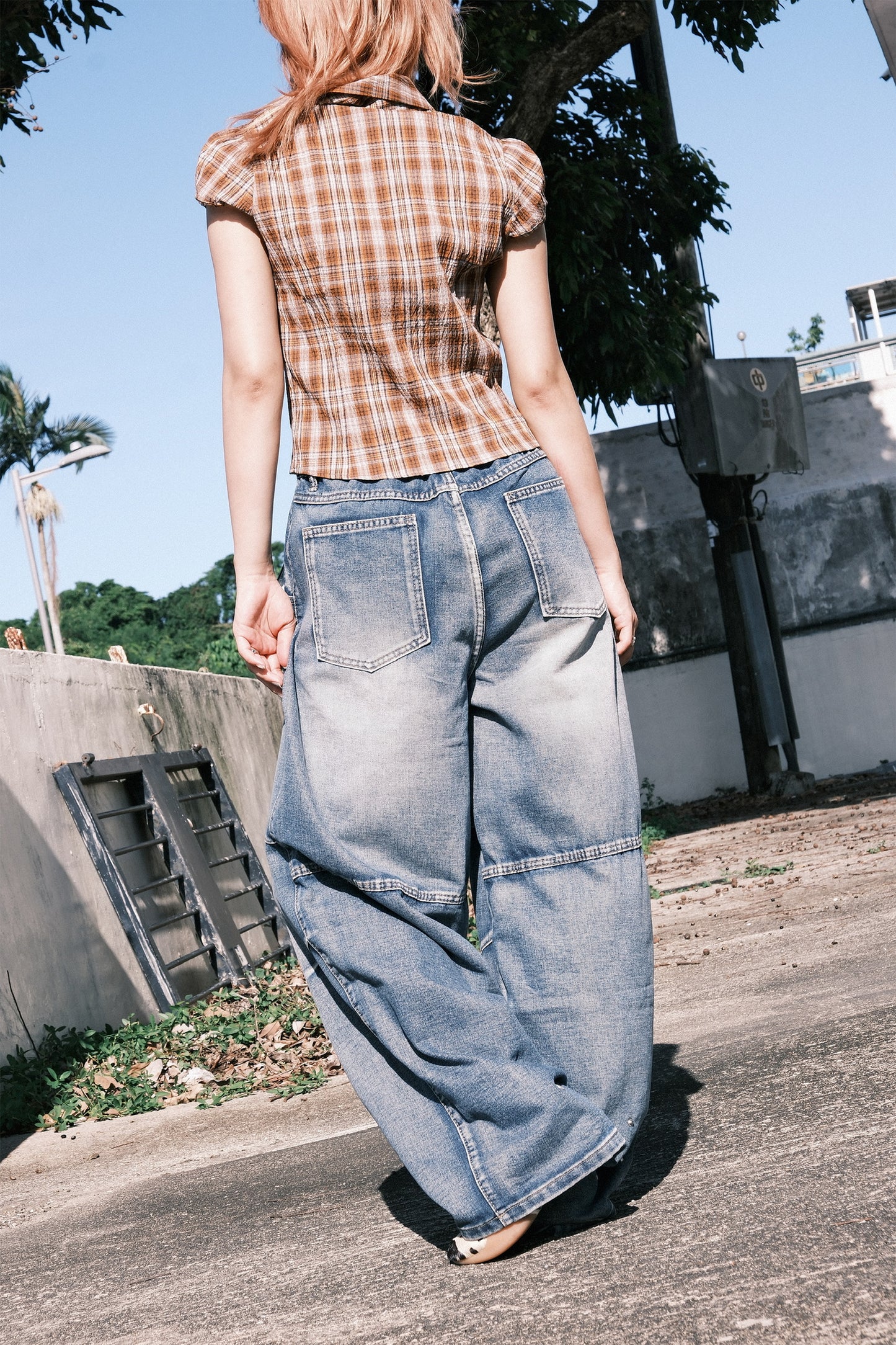 Hem Button Pin Jeans