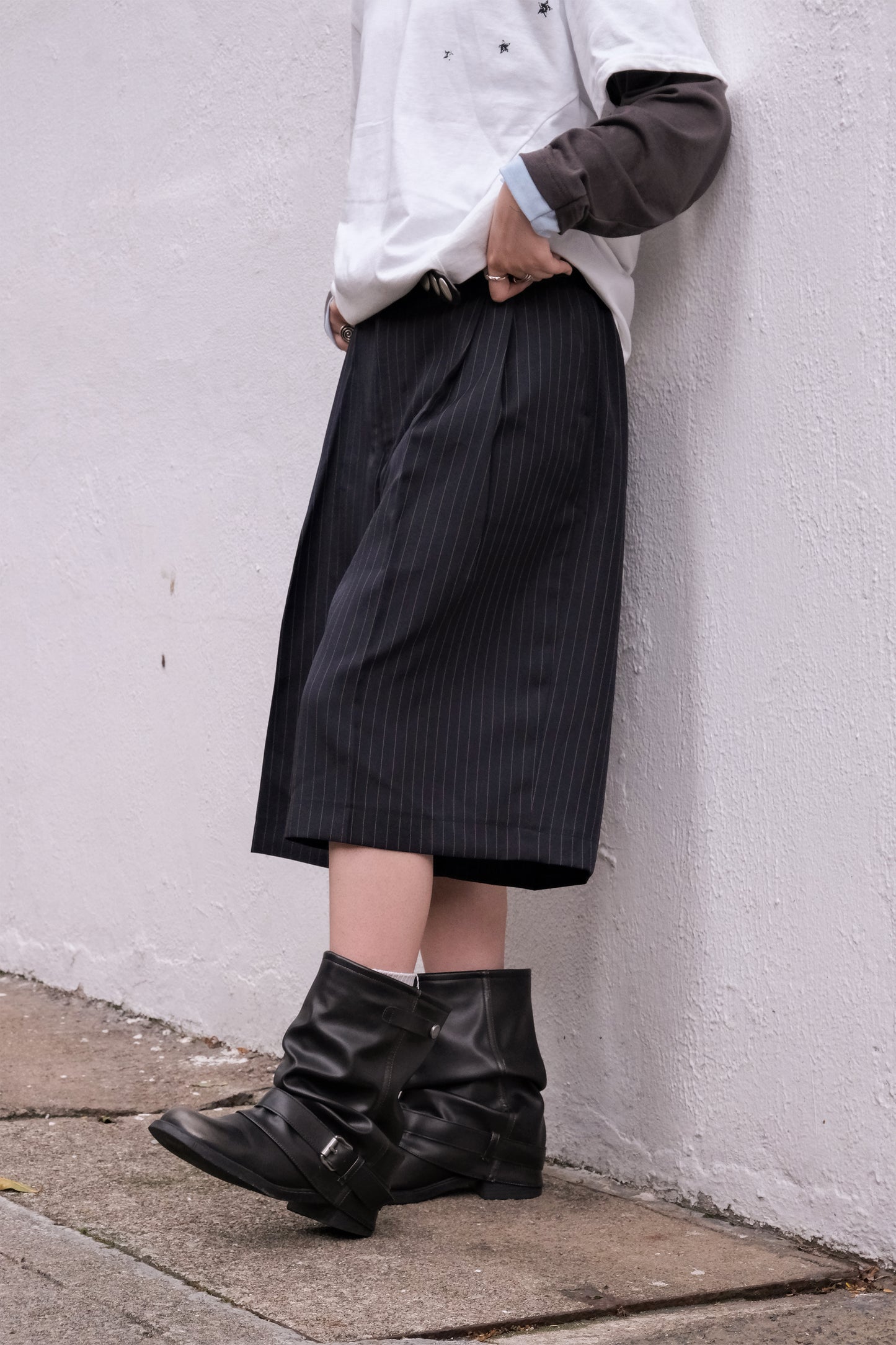 Striped Bermuda Slack (charcoal)