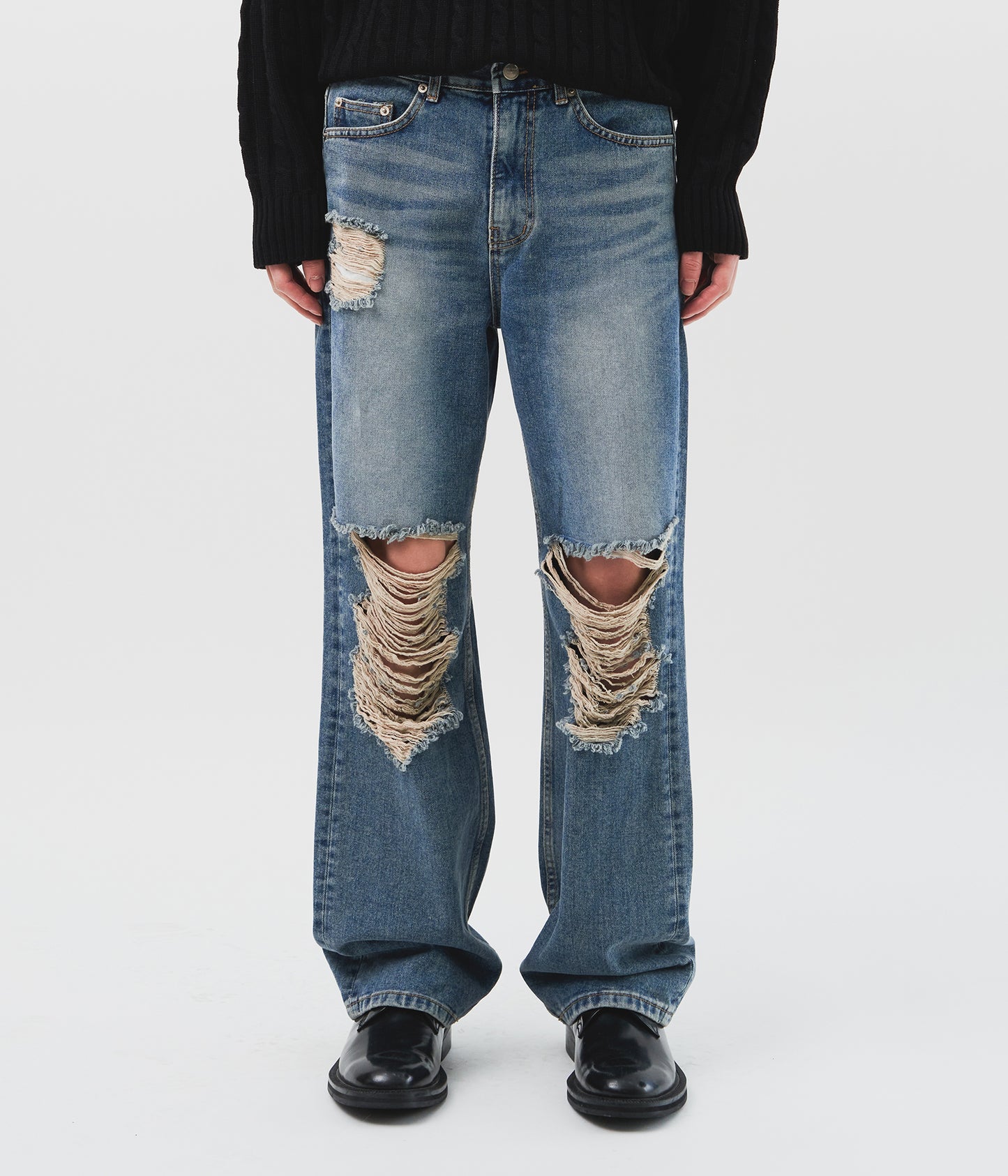 Distressed Regular Jeans
