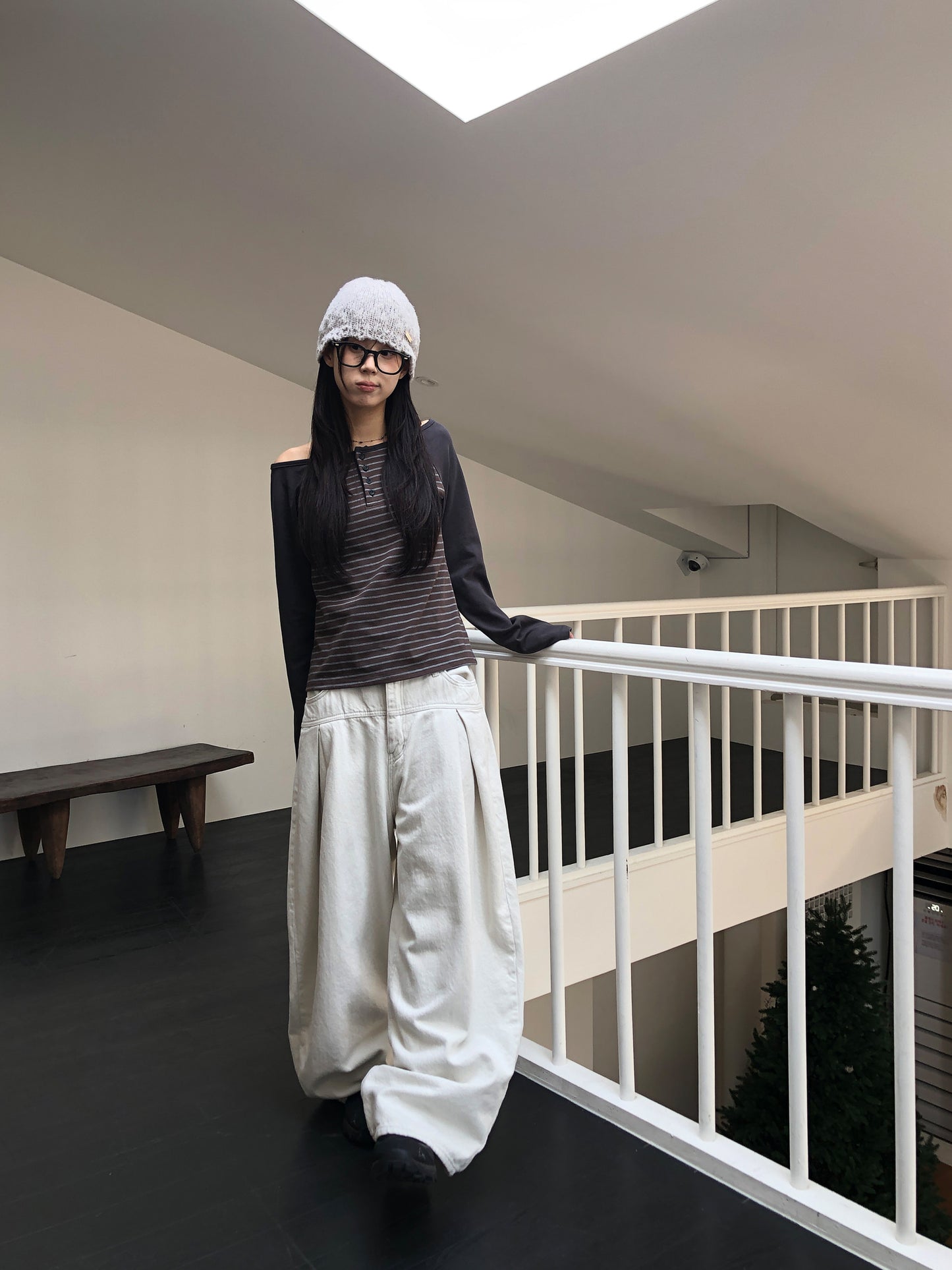 Double Pleats Balloon Jeans