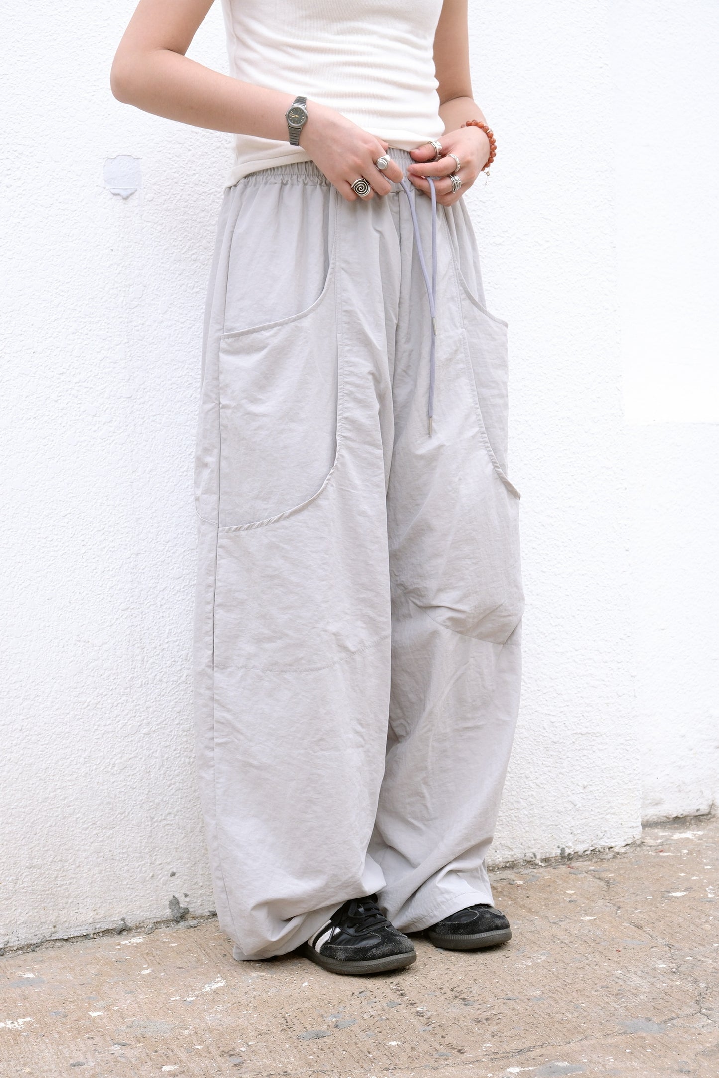 Curved Pocket Nylon Pants (brown)