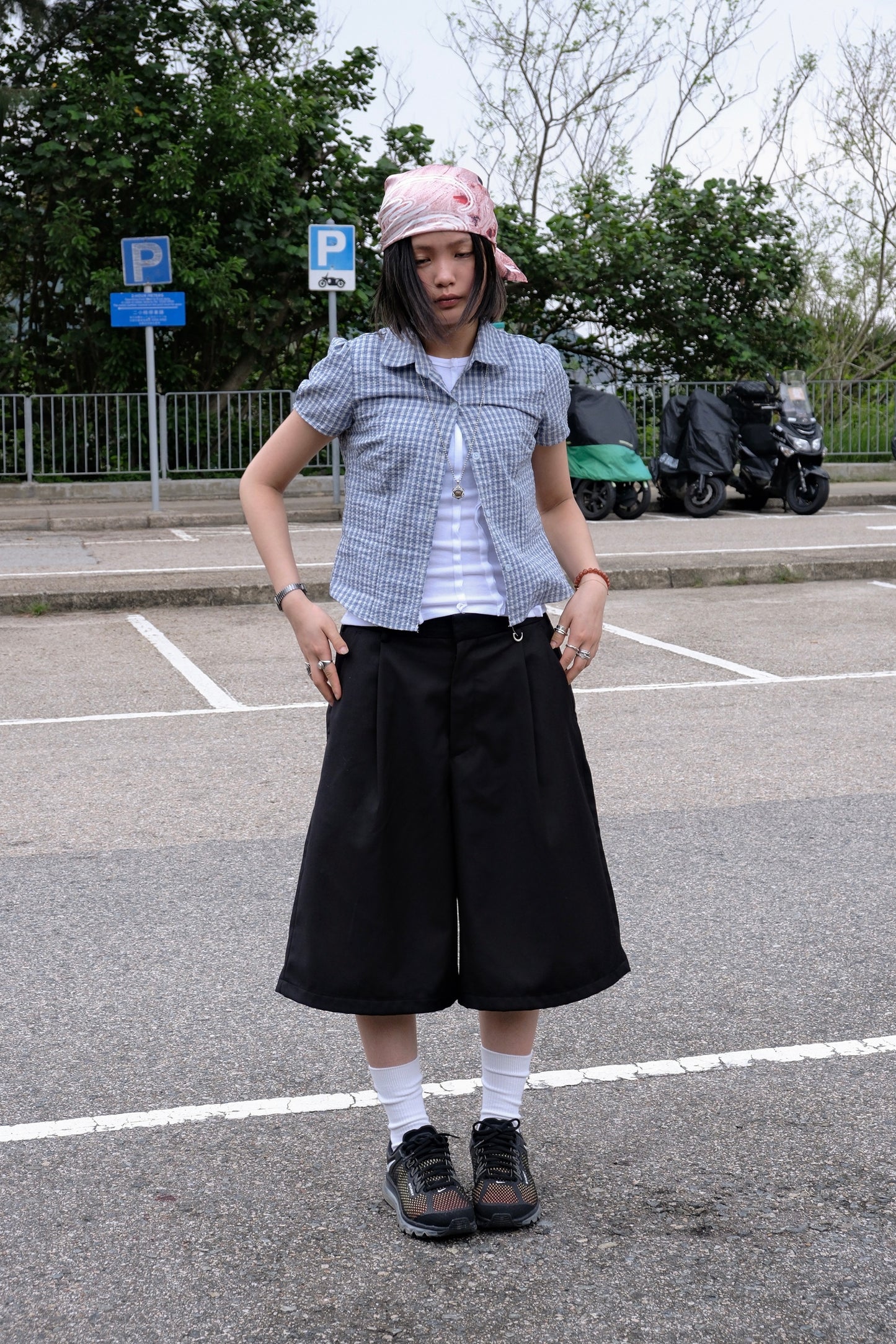 Stage Bermuda Trousers (black)