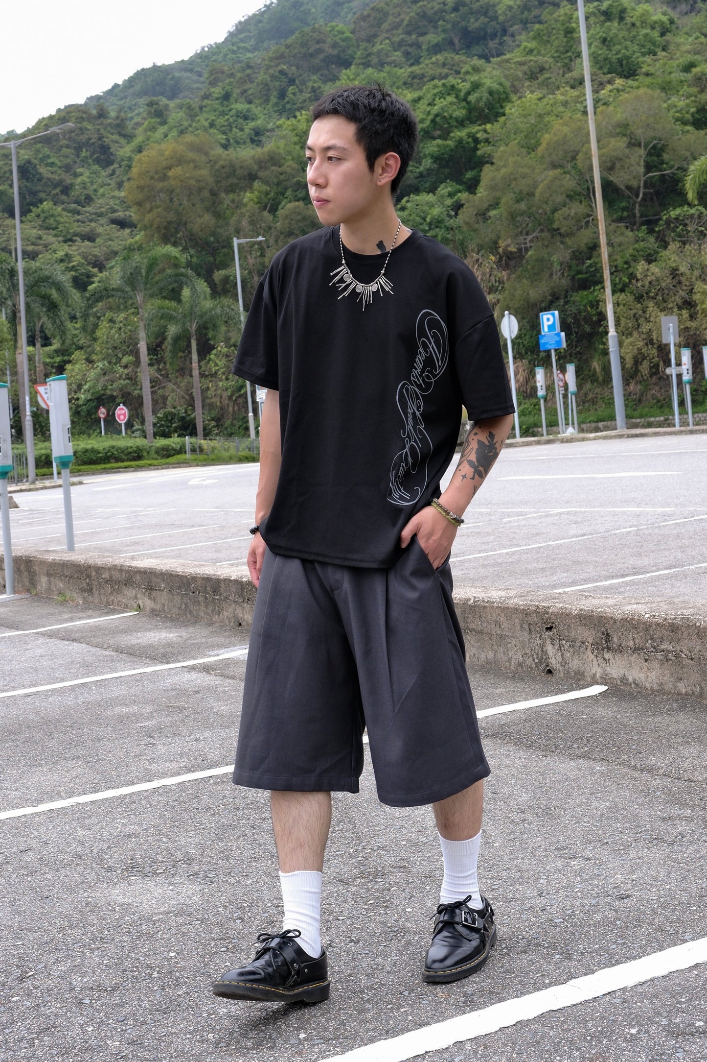 Stage Bermuda Trousers (black)