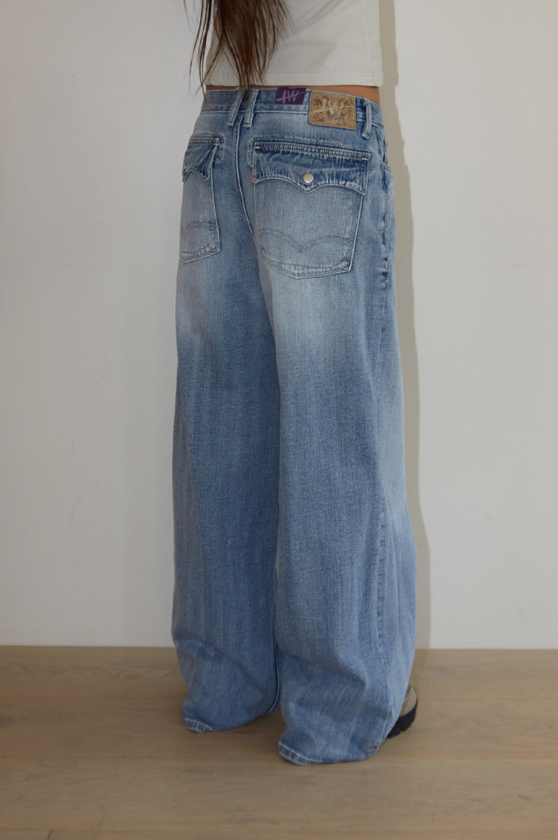 Jimmy Back Pocket Denim