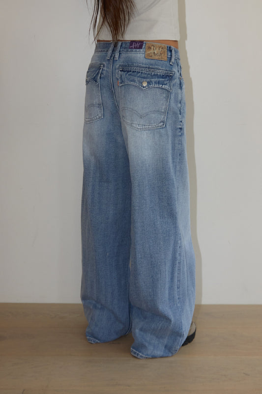 Jimmy Back Pocket Denim