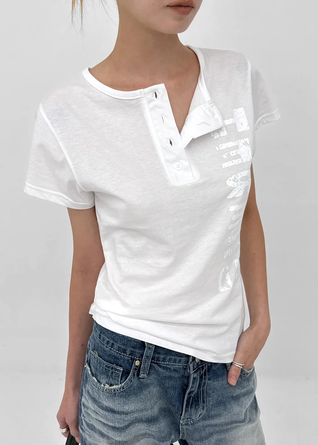 Kussyoung Henley Top