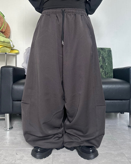 Essentials Barrel Slack (brown)