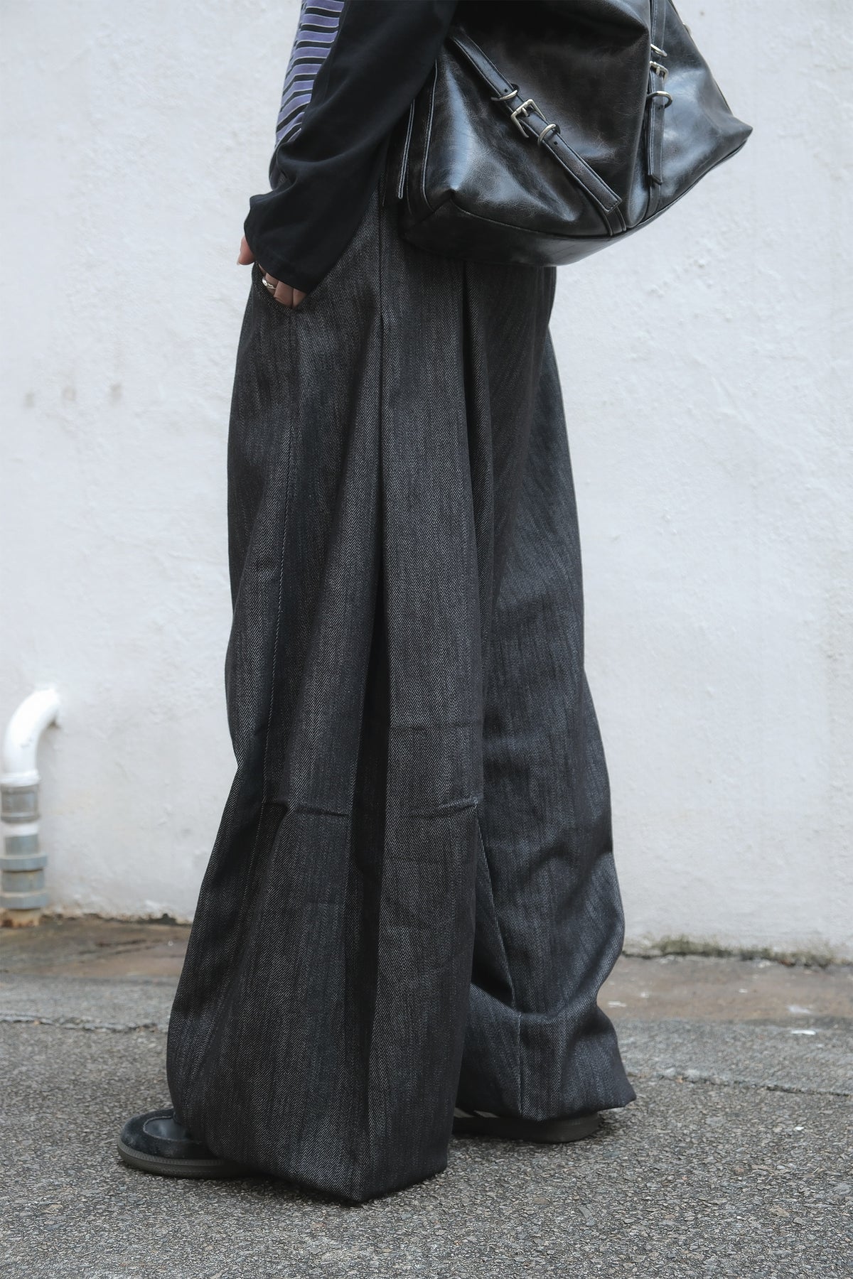 Barrel Pintuck Denim (black)