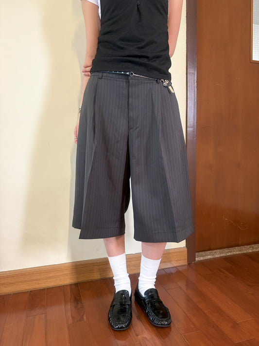 Striped Bermuda Slack (charcoal)