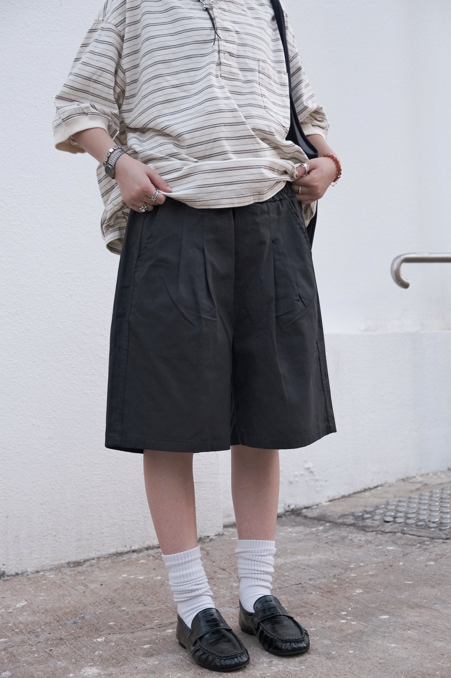 Skater Cotton Shorts (beige)