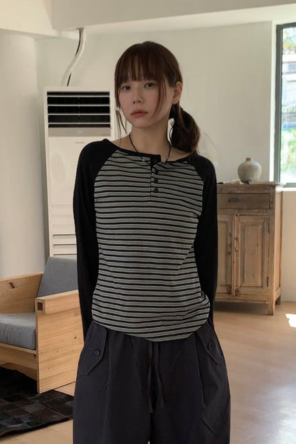 Striped Button Raglan (purple)