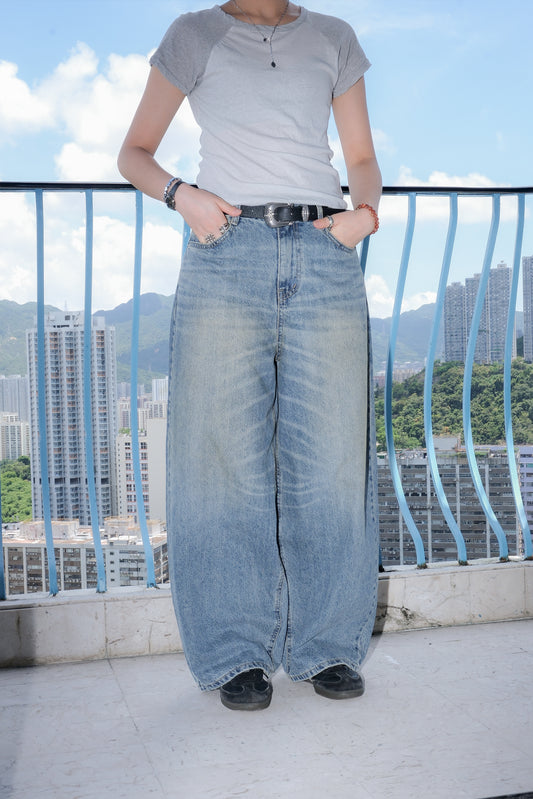 Vintage Curved Wide Jeans