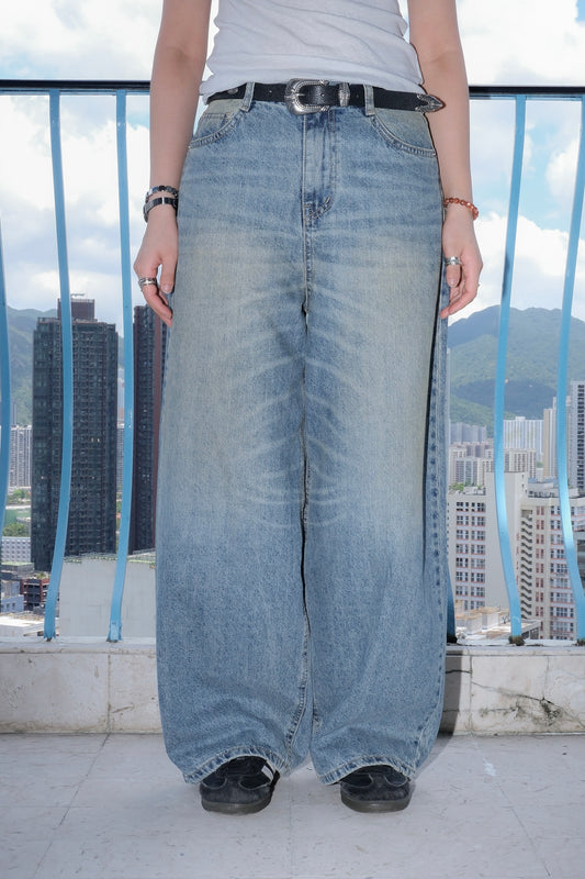 Vintage Curved Wide Jeans
