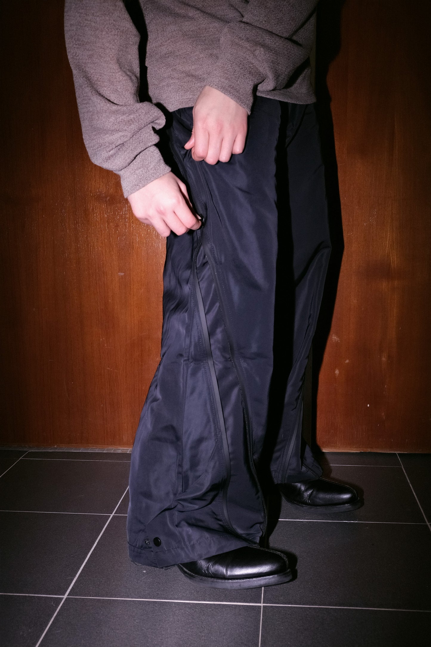 Divide Zipper Nylon Pants