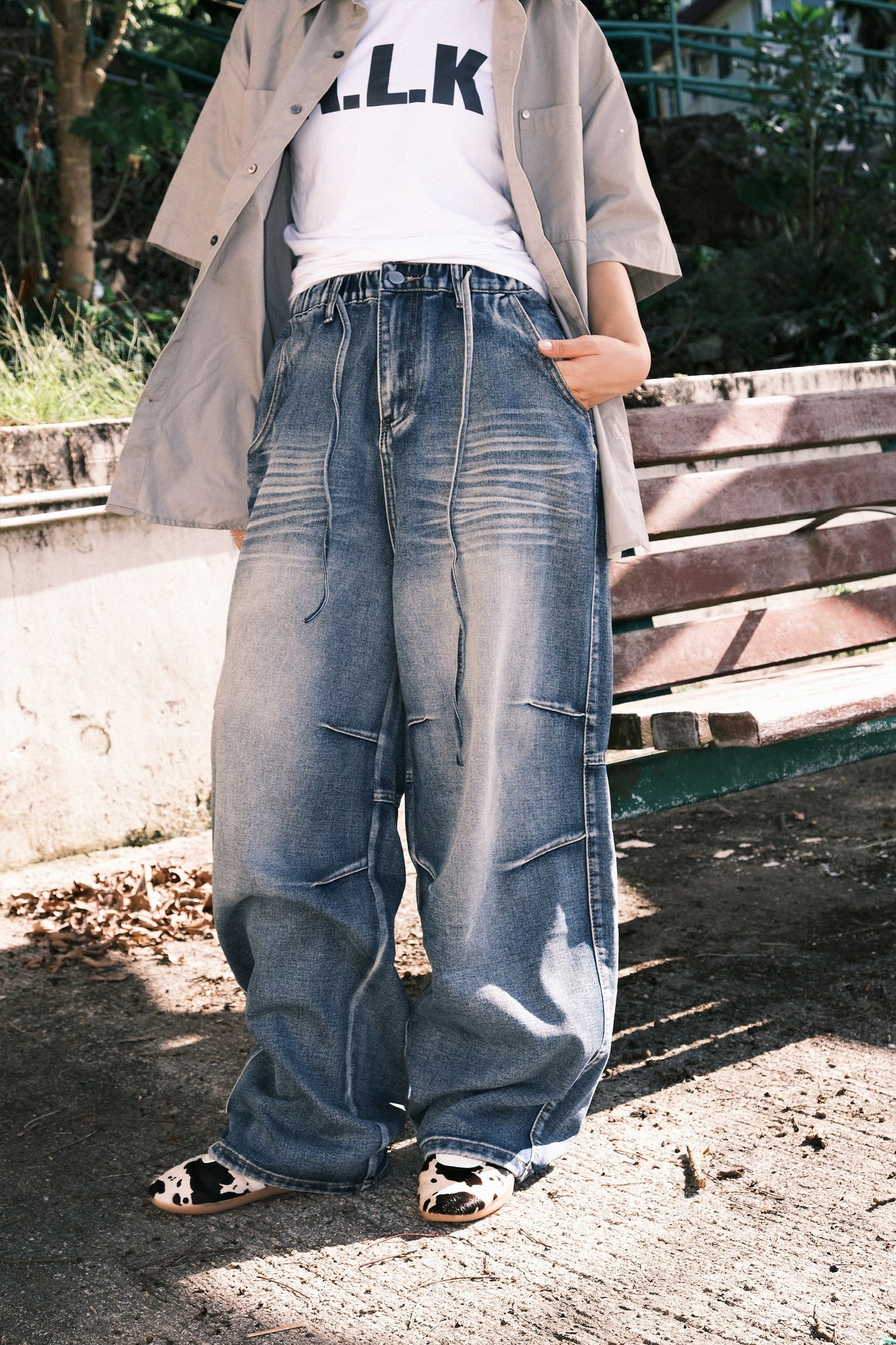 Hem Button Pin Jeans