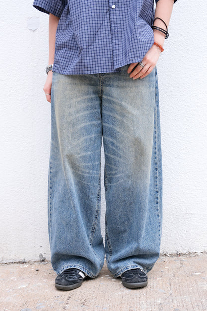 Vintage Curved Wide Jeans